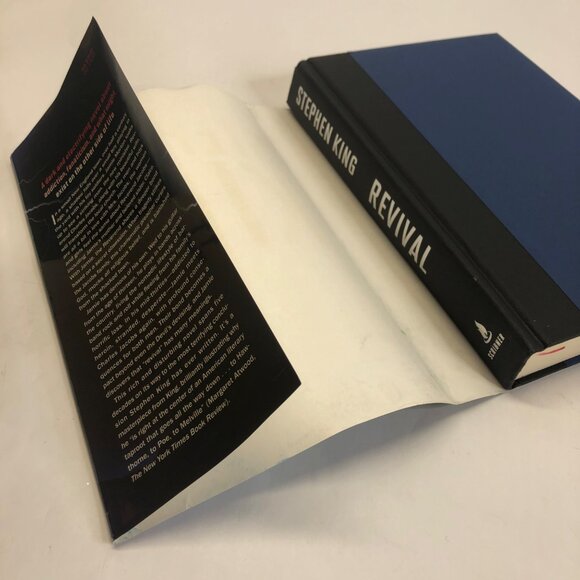 Stephen King Revival Hardcover Book First US Edition 2014 - Picture 7 of 13
